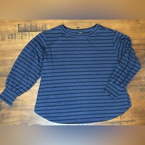 Jessica Simpson Women's Smocked Cuff‎ Long Sleeve 2X Top New Super Soft